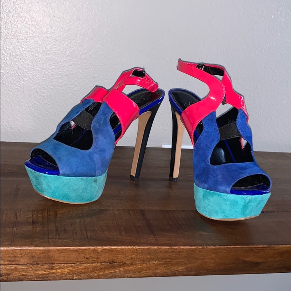 Heels - Picture 2 of 2